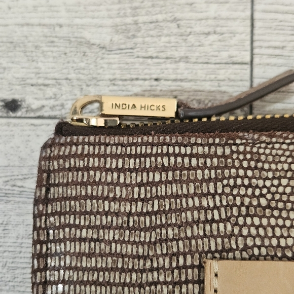 India Hicks The Reserve Wallet in Island Gecko Colorway Gold Hardware - Picture 2 of 8